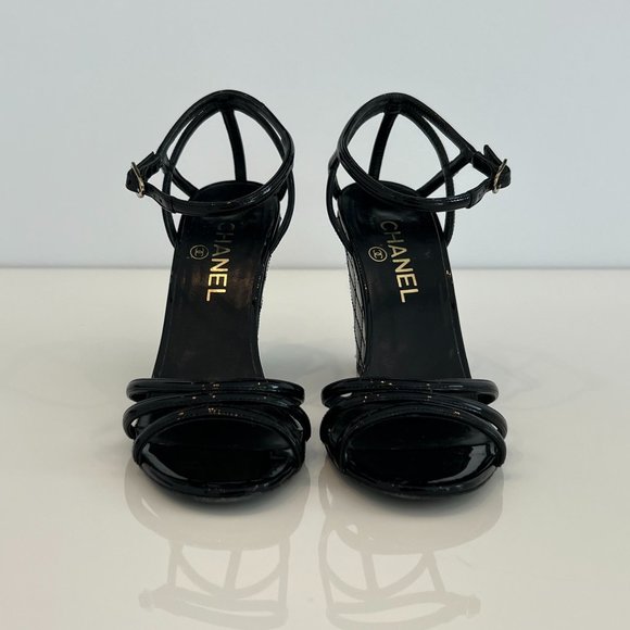 CHANEL BLACK LEATHER WEDGE SANDALS SIZE 8